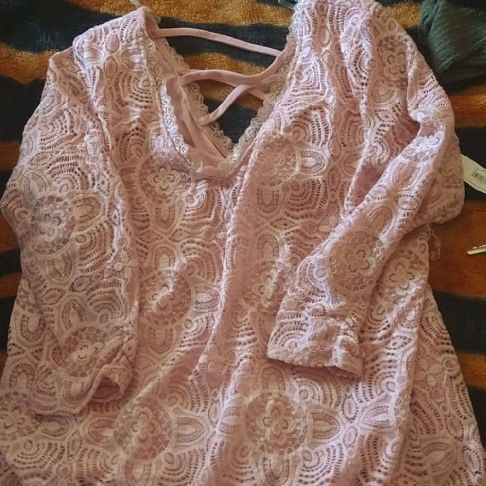 XXL lace non see through top